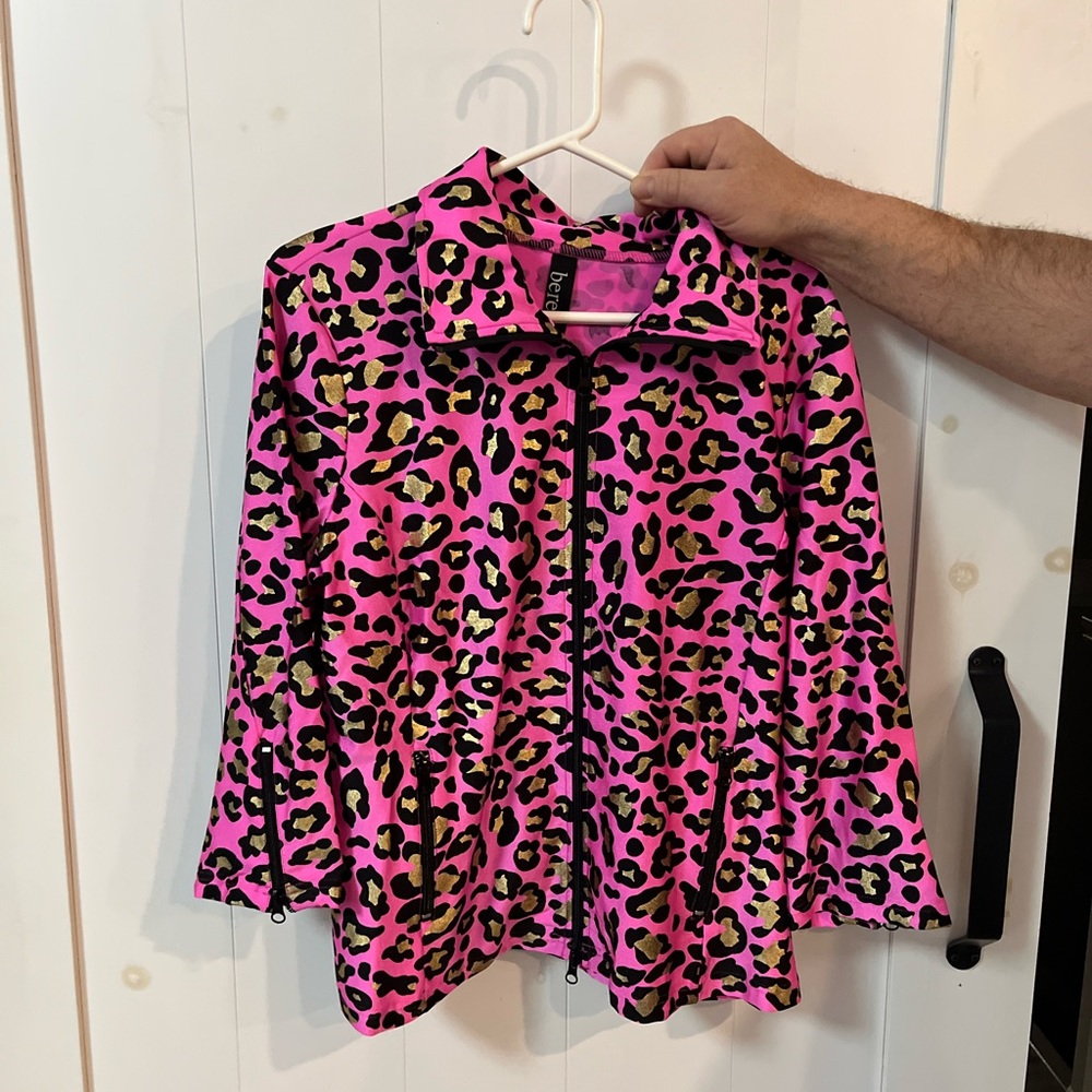 Beautiful jacket in great condition.